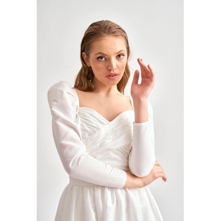 Beyaz Bele Oturan Midi Boy Tasarım Elbise