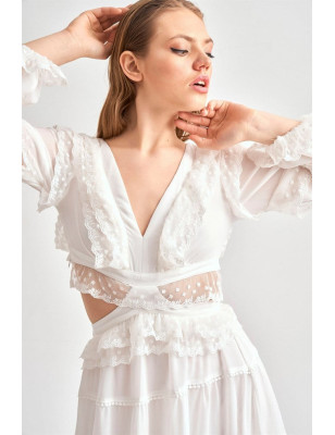 Beyaz Midi Boy Bel Detaylı Elbise