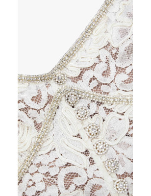 Kristal Taş Detaylı Beyaz Dantel Midi Tasarım Elbise