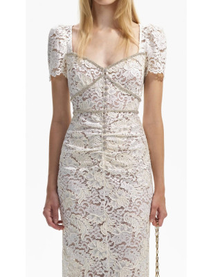 Kristal Taş Detaylı Beyaz Dantel Midi Tasarım Elbise