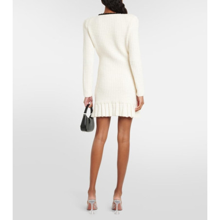 Gold Düğmeli V Yaka Siyah Biyeli Tasarım Triko Elbise