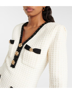 Gold Düğmeli V Yaka Siyah Biyeli Tasarım Triko Elbise