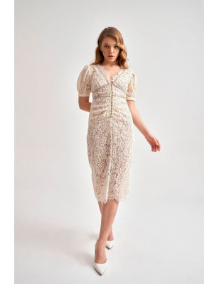 Beyaz V Yaka Kristal Düğmeli Dantel Tasarım Elbise