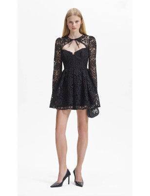 Boyundan Bağlı Kuplu Tasarım Dantel Mini Elbise