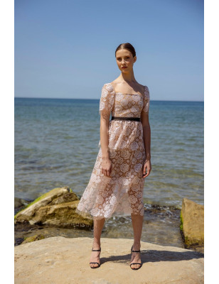 Gül Motifli Dantel Tasarım Elbise