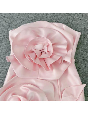 Büyük Gül Detaylı Pudra Midi Tasarım Elbise