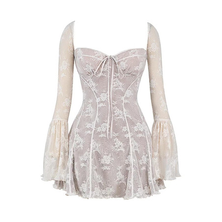 Korse Formlu Uzun Kollu Dantel Beyaz Elbise