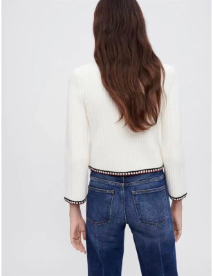 Gold Düğme Detaylı Tasarım Beyaz Ceket