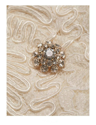 Düğmeli Cepli Dantel Tasarım Bluz