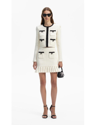 Siyah Şeritli Cepli Tasarım Triko Ceket