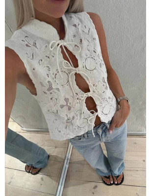Pencereli Dantel Kolsuz Beyaz Tasarım Yelek
