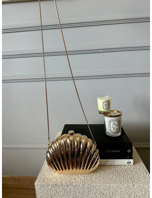 Deniz Kabuğu Formunda Gold Clutch